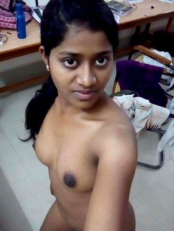 Young Telugu Girl Nude Selfie (10).jpg