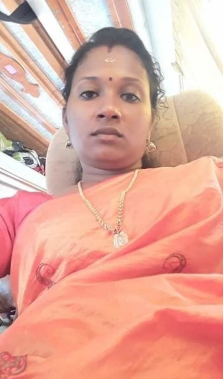 Hot Andhra Bhabhi Nude (1).jpg