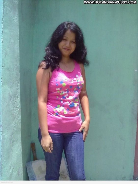 Busty & Cuevy Assam Bhabhi Patmaja Gogoi (79).jpg