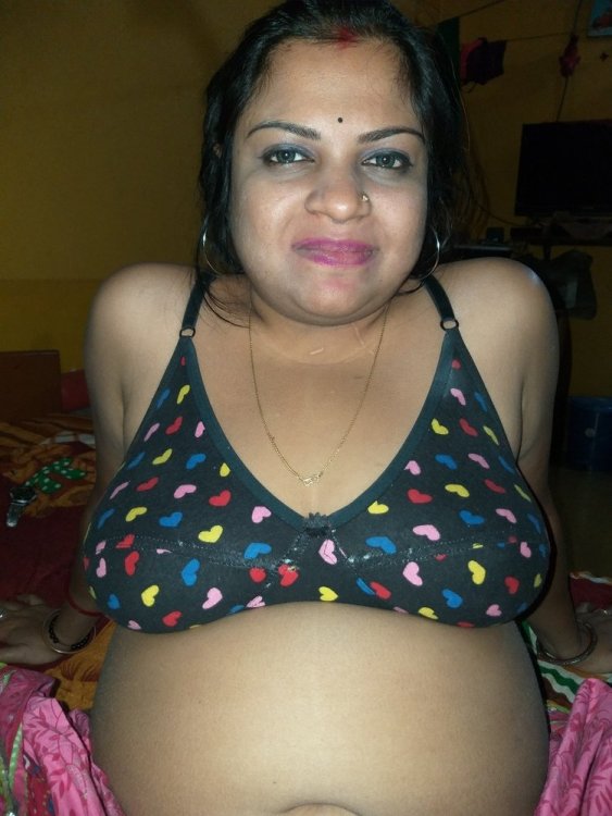 Mature Bhabhi New Pics Updates (4).jpg
