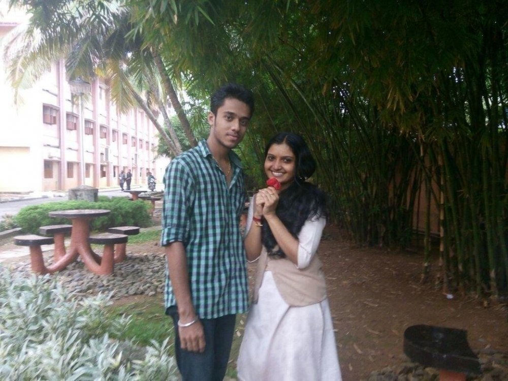 Beautiful  Mallu  Bhabhi Sucking Hubby Dick (7).jpg