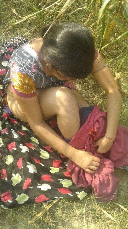 Desi Young Girl Fucked in OutDoor (4).jpg