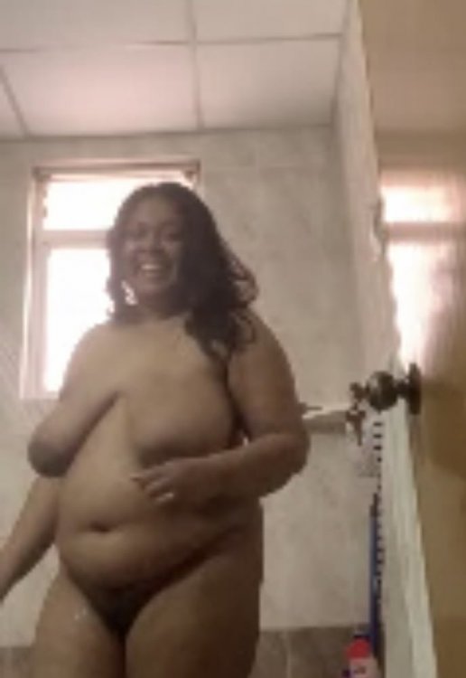 Big Boobs Fat Desi Lady (10).jpg