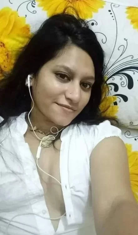 big-boobs-Bhabhi-nude-selfies-1.webp