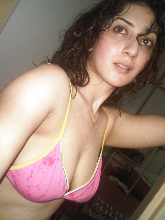 FF_BustyBPaki (2).jpg