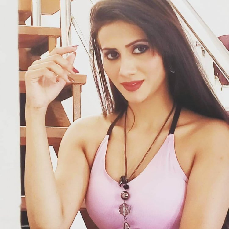 Shanaya-Ans-Bio-Age-Wiki-Height-Web-Series-Photos-4.jpg