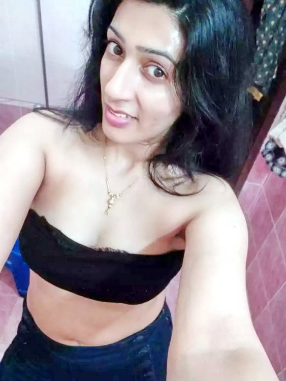 FF_DesiAnjumanBhabhi (8).jpg